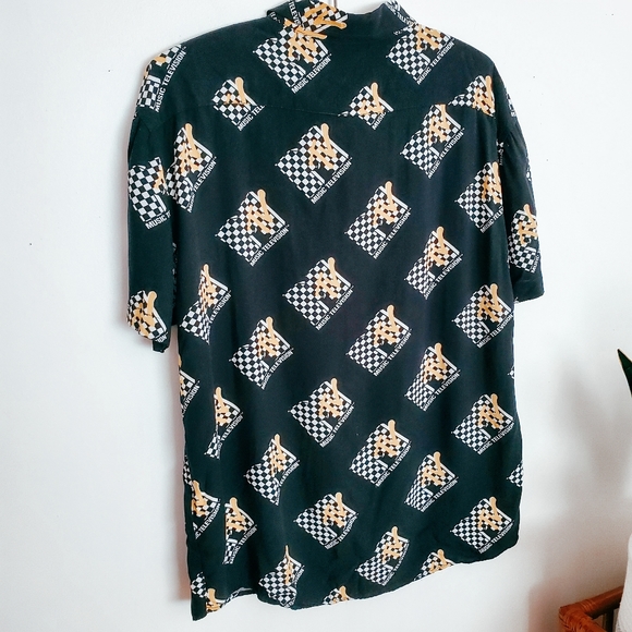 Vintage MTV Button-up shirt - Picture 5 of 5